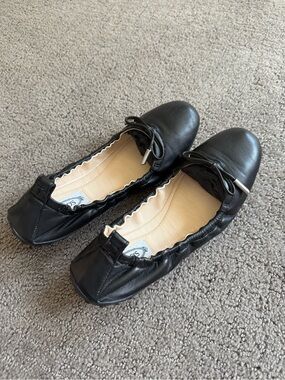 Tod’s Black Leather Ballet Flats with Bow, like new
